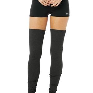 Brand new with tags Alo Yoga Goddess Leg Warmers in Dark Heather Grey.